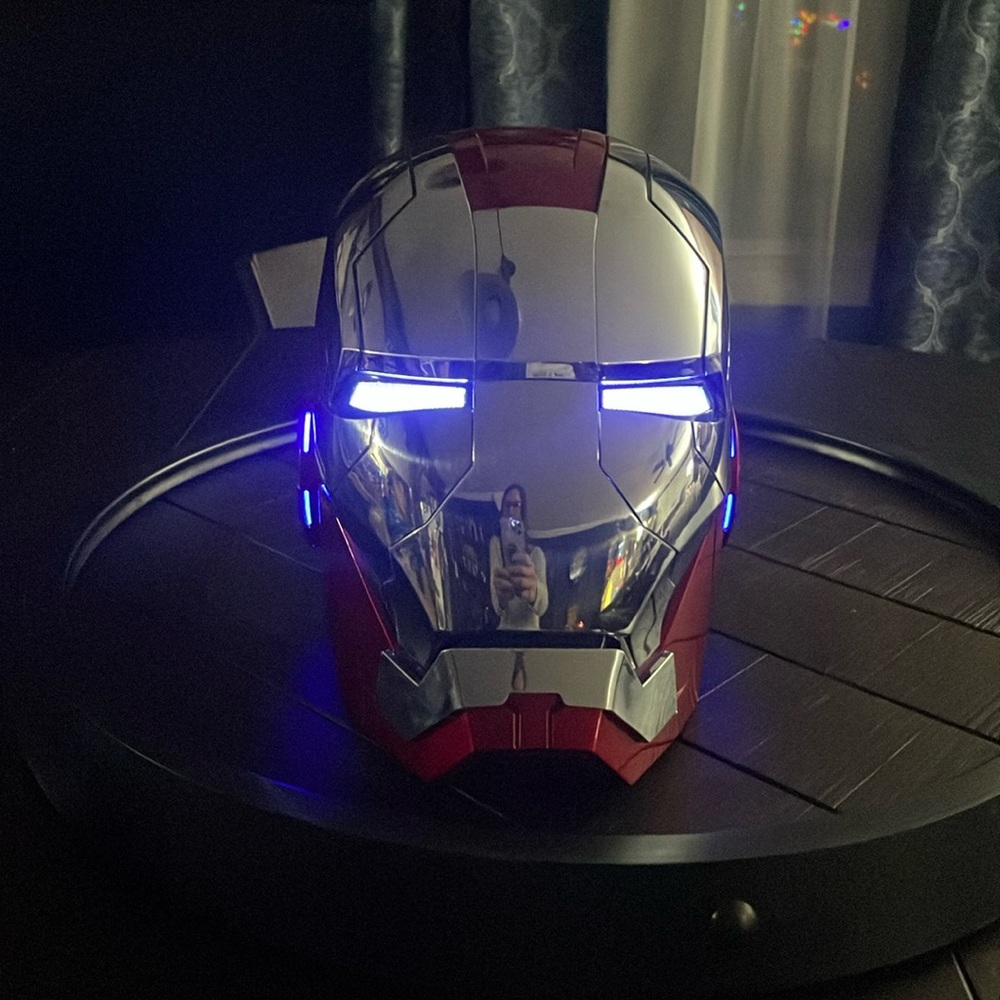 Iron Man mechanical helmet with remote